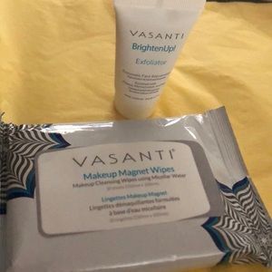 VASANTI DUO MAKEUP WIPES AND EXFOLIATOR